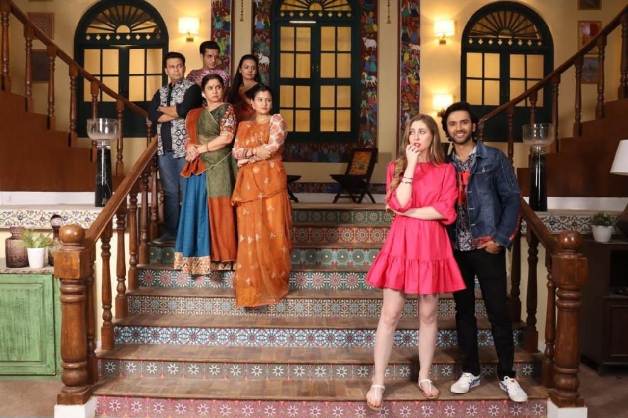 Nation's favorite 'Saas' 'Kokilaben' to make a cameo in Star Plus's 'Anandi Baa aur Emily'!