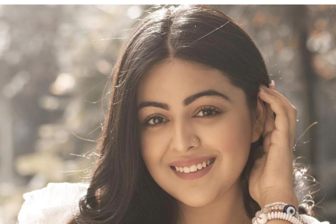 Exclusive! Shafaq Naaz Shares the children's day celebration as a kid in school!!